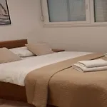 Promenada- 4pax With Parking Apartman *