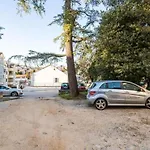 Promenada- 4pax With Parking Apartment