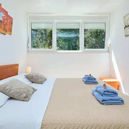 Promenada- 4pax With Parking Apartment *