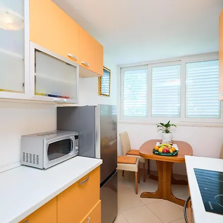 Promenada- 4pax With Parking Dubrovnik