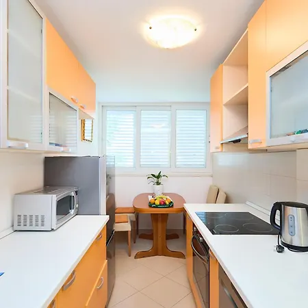 Promenada- 4pax With Parking