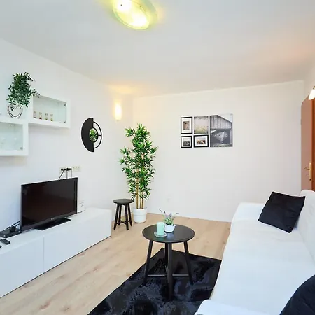 Promenada- 4pax With Parking *