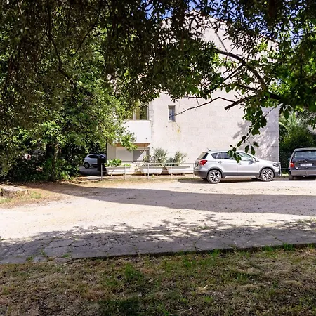 Promenada- 4pax With Parking Daire *